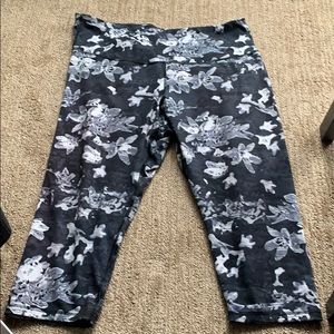 Old Navy athletic ankle length leggings